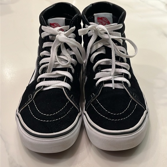 Vans sk8-hi great quality no flaws willing to negotiate price. - Picture 3 of 5